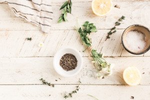 Beneficiile susținute de știință ale difuzării uleiurilor esențiale: un ghid cuprinzător